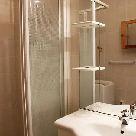 Apartment 4 Pers, 1 Chambre, Vue Mer, Piscine, A 50m De La Mer - Ref Ig21d *
